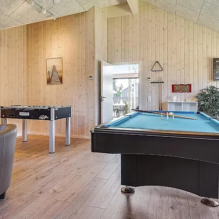 16 Person In Hasselberg Kappeln