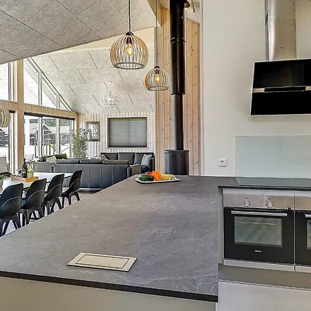 Feriehus 16 Person In Hasselberg *